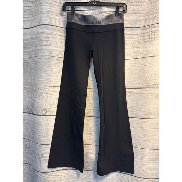 Lululemon Black Groove Pants Size 4 - Picture 1 of 3